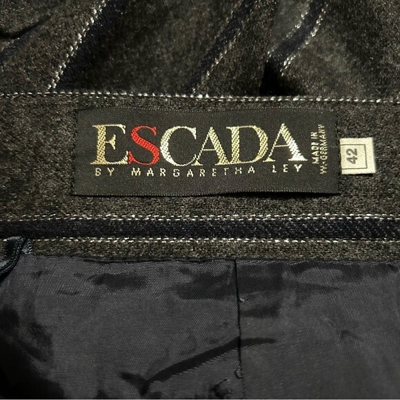 Escada Vintage wool pin stripped pencil skirt pleated hem pockets US size 14 - Picture 6 of 6